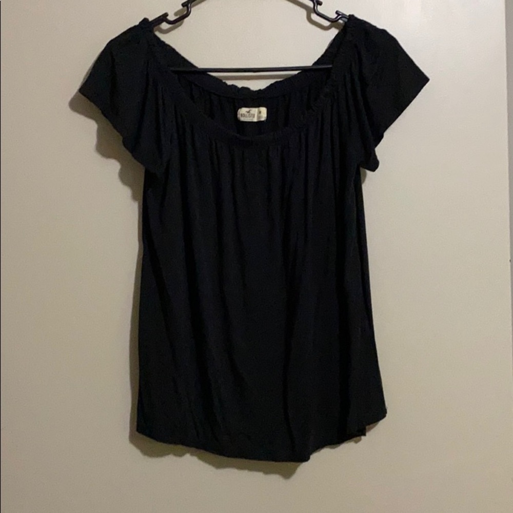 🔥🔥 Hollister Off The Shoulder Shirt